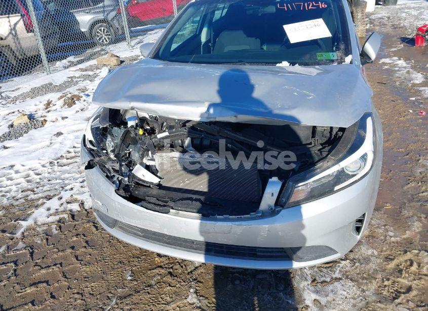 Photo 6 of 2017 Kia Forte LX (VIN 3KPFK4A70HE098263)