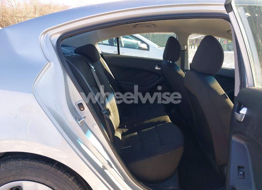 Photo 8 of 2017 Kia Forte LX (VIN 3KPFK4A70HE098263)