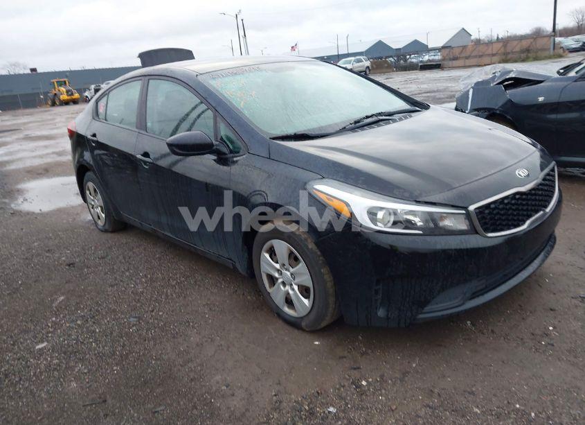 2017 Kia Forte LX (VIN 3KPFK4A70HE113036) main photo