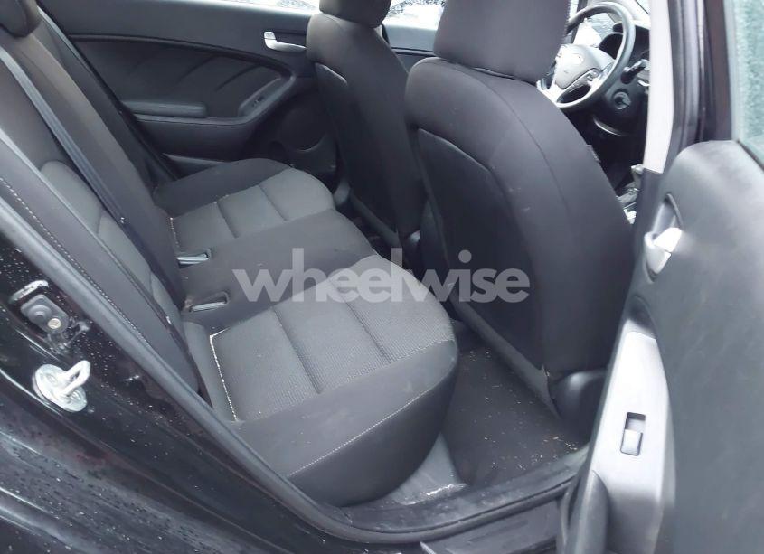 Photo 8 of 2017 Kia Forte LX (VIN 3KPFK4A70HE113036)