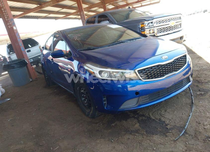 2017 Kia Forte LX (VIN 3KPFK4A70HE118351) main photo