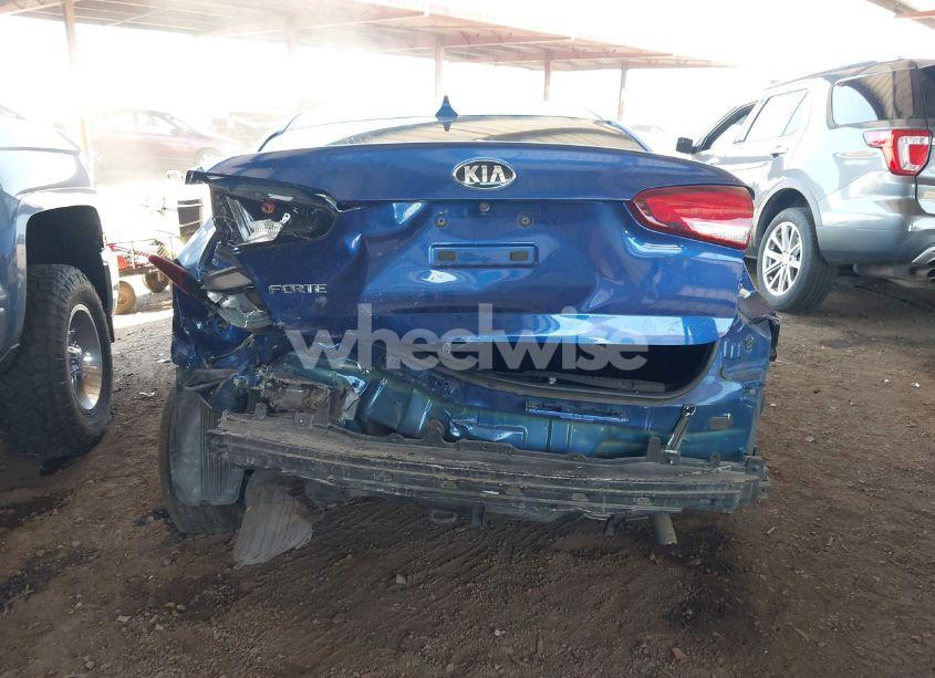 Photo 6 of 2017 Kia Forte LX (VIN 3KPFK4A70HE118351)