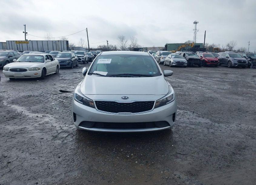 Photo 12 of 2017 Kia Forte LX (VIN 3KPFK4A70HE133576)
