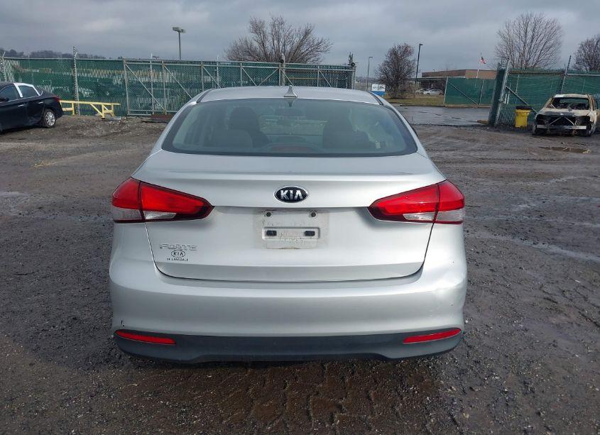 Photo 16 of 2017 Kia Forte LX (VIN 3KPFK4A70HE133576)