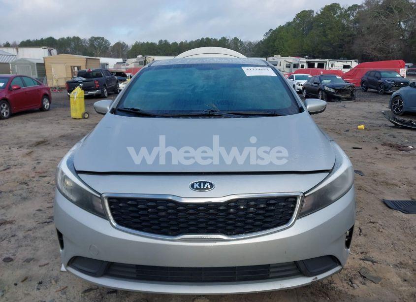 Photo 12 of 2017 Kia Forte LX (VIN 3KPFK4A70HE146781)