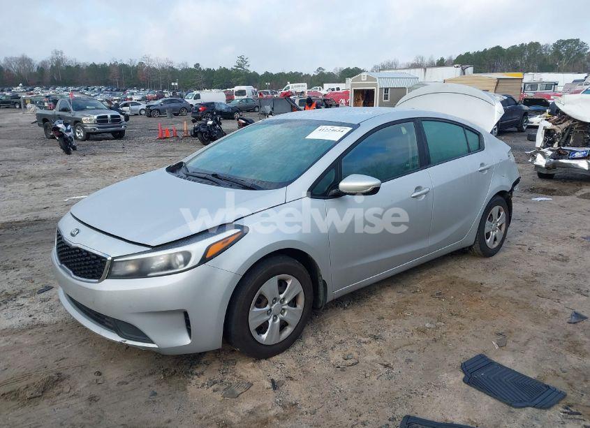 Photo 2 of 2017 Kia Forte LX (VIN 3KPFK4A70HE146781)