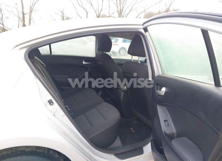 Photo 8 of 2017 Kia Forte LX (VIN 3KPFK4A70HE146781)