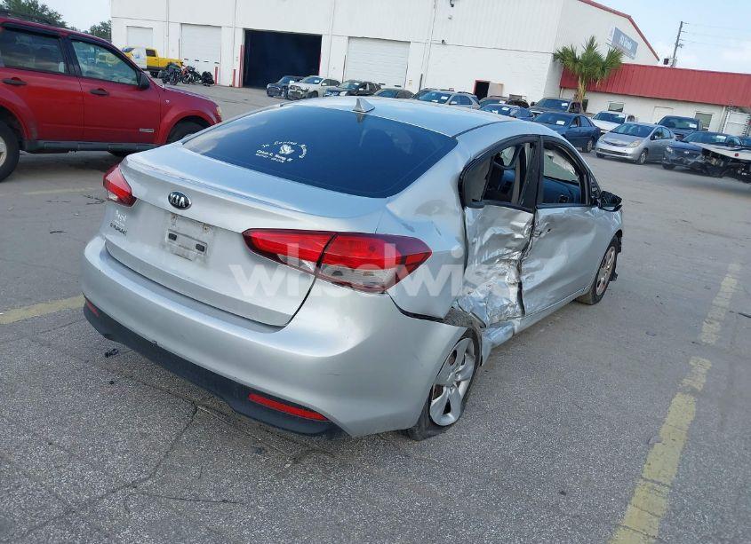 Photo 4 of 2017 Kia Forte LX (VIN 3KPFK4A70HE152788)