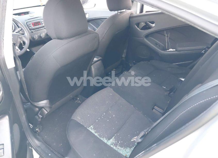 Photo 8 of 2017 Kia Forte LX (VIN 3KPFK4A70HE152788)