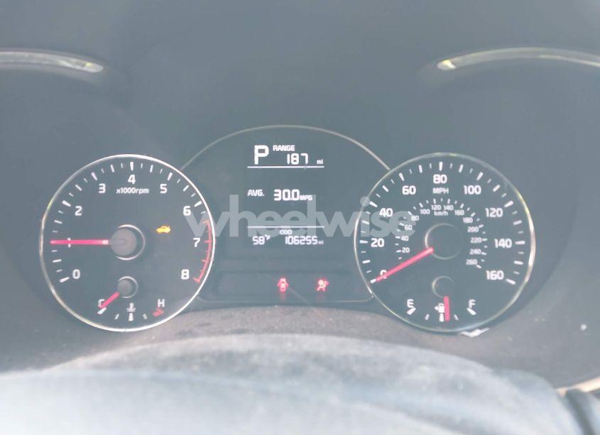 Photo 7 of 2017 Kia Forte LX (VIN 3KPFK4A70HE158364)