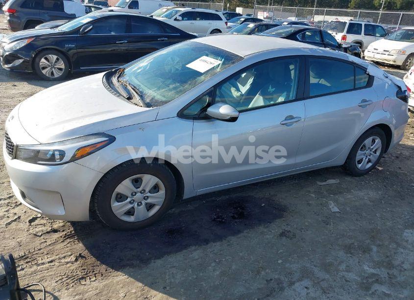 Photo 2 of 2018 Kia Forte LX (VIN 3KPFK4A70JE167765)