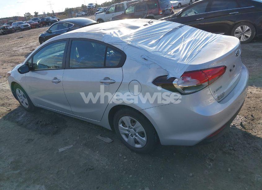 Photo 3 of 2018 Kia Forte LX (VIN 3KPFK4A70JE167765)