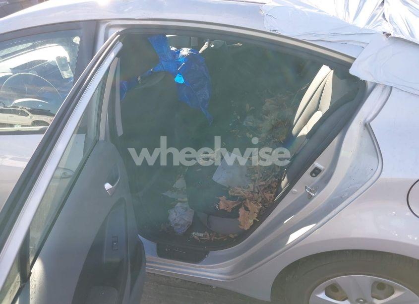 Photo 8 of 2018 Kia Forte LX (VIN 3KPFK4A70JE167765)