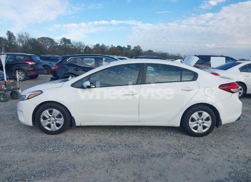 Photo 14 of 2018 Kia Forte LX (VIN 3KPFK4A70JE180550)