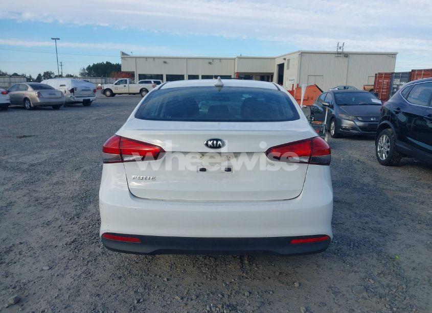 Photo 16 of 2018 Kia Forte LX (VIN 3KPFK4A70JE180550)