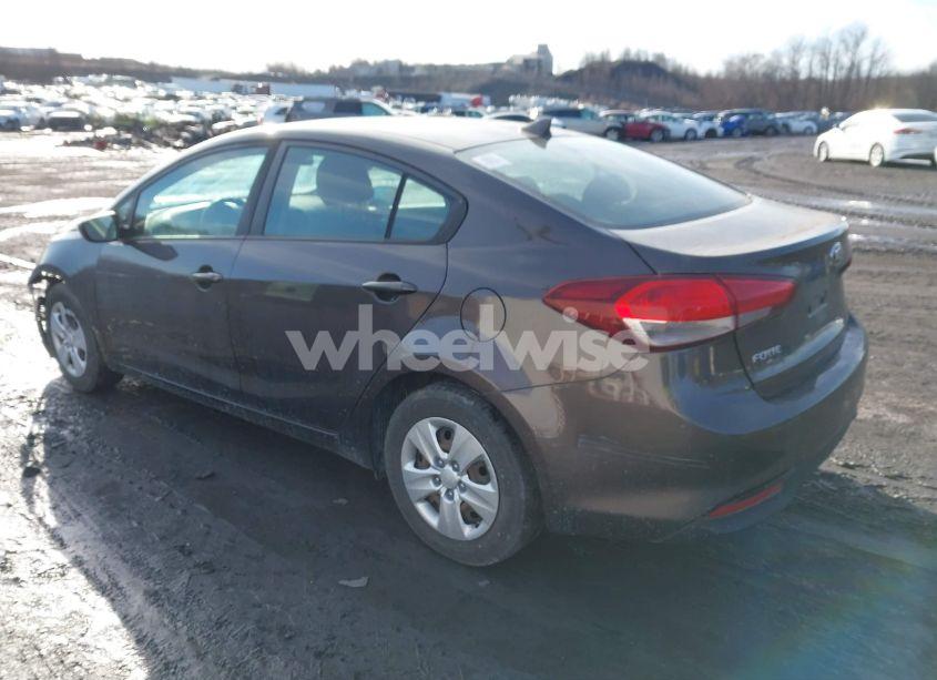 Photo 3 of 2018 Kia Forte LX (VIN 3KPFK4A70JE205690)