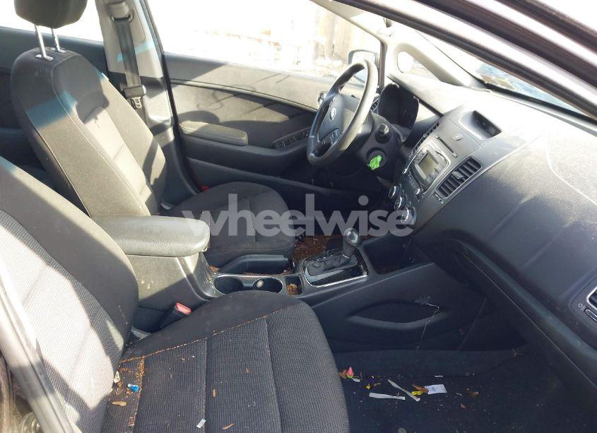 Photo 5 of 2018 Kia Forte LX (VIN 3KPFK4A70JE205690)