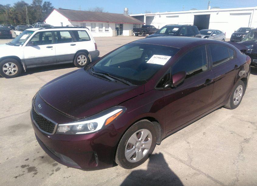 Photo 2 of 2018 Kia Forte LX (VIN 3KPFK4A70JE213143)