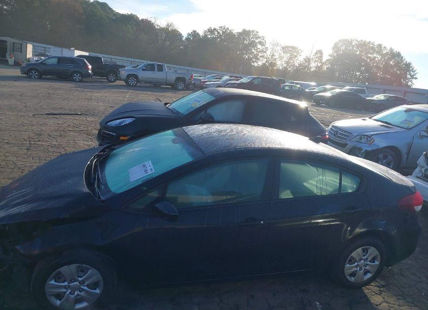 Photo 14 of 2018 Kia Forte LX (VIN 3KPFK4A70JE213935)