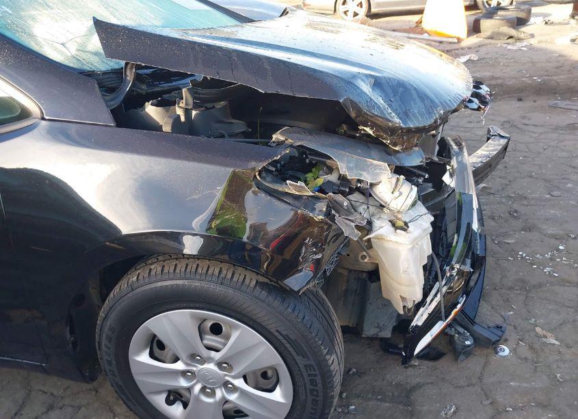 Photo 18 of 2018 Kia Forte LX (VIN 3KPFK4A70JE213935)