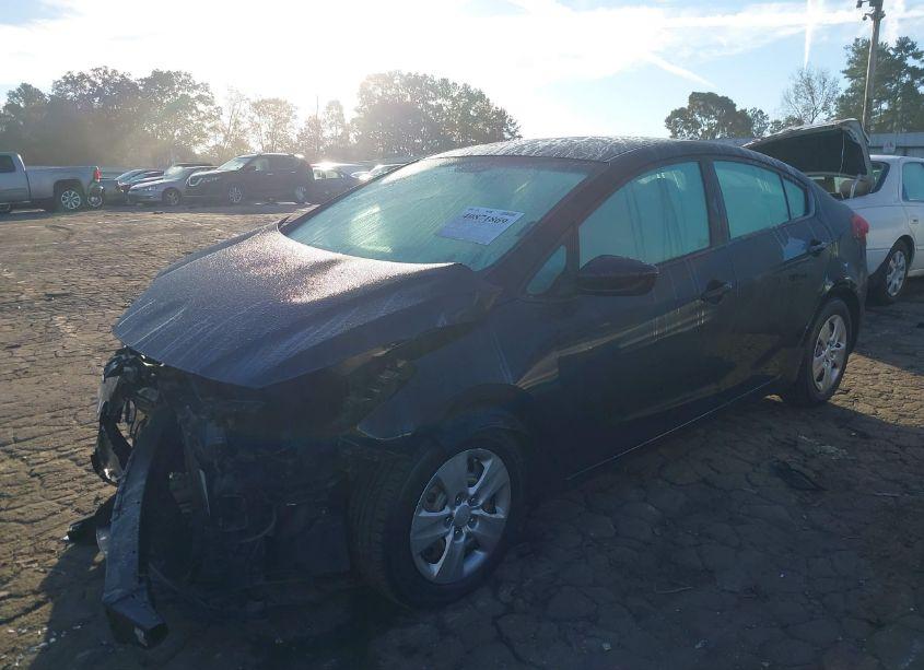 Photo 2 of 2018 Kia Forte LX (VIN 3KPFK4A70JE213935)