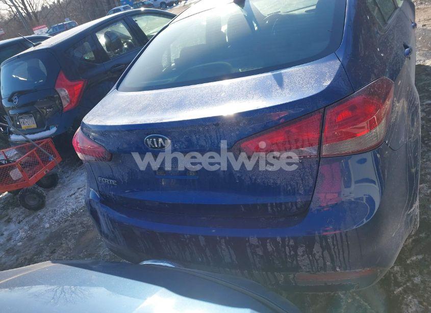 Photo 16 of 2018 Kia Forte LX (VIN 3KPFK4A70JE214129)