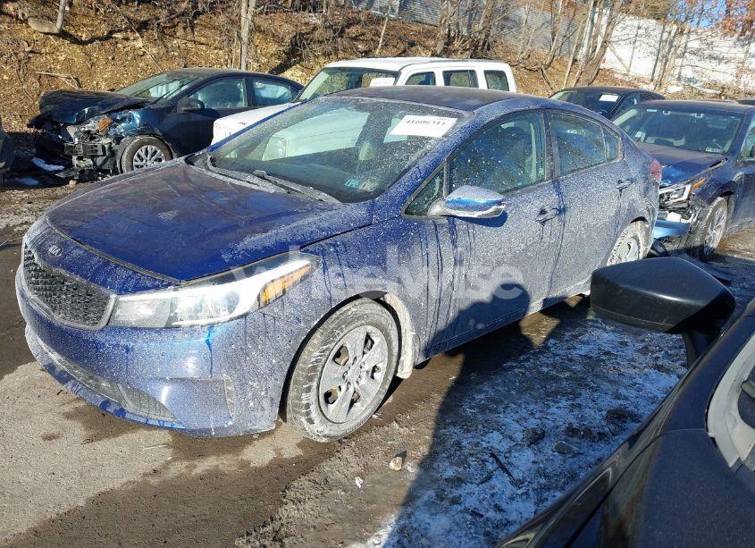 Photo 2 of 2018 Kia Forte LX (VIN 3KPFK4A70JE214129)