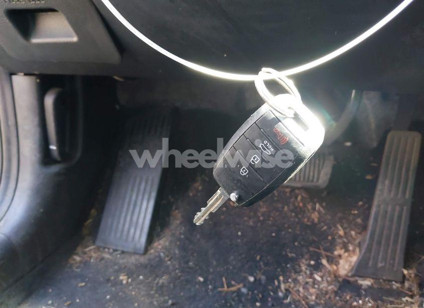 Photo 11 of 2018 Kia Forte LX (VIN 3KPFK4A70JE235109)