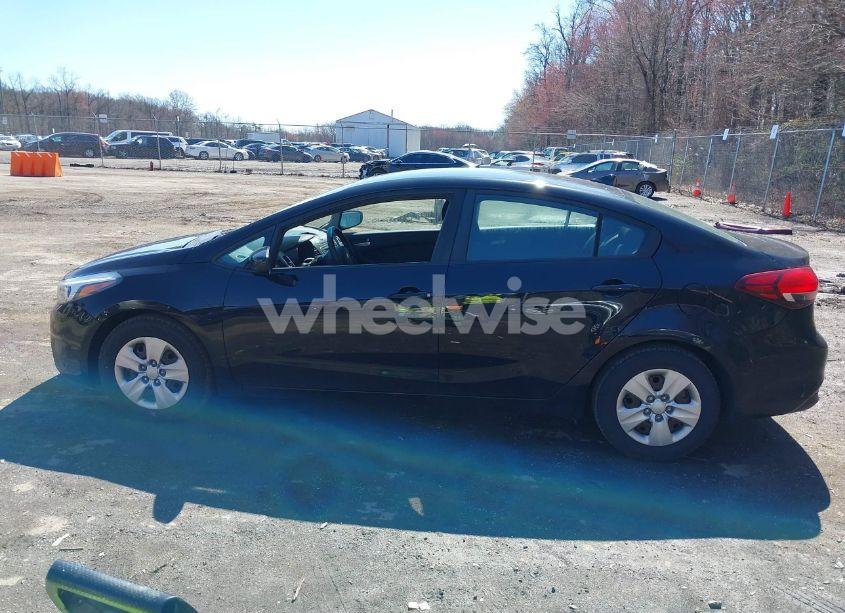 Photo 14 of 2018 Kia Forte LX (VIN 3KPFK4A70JE235109)