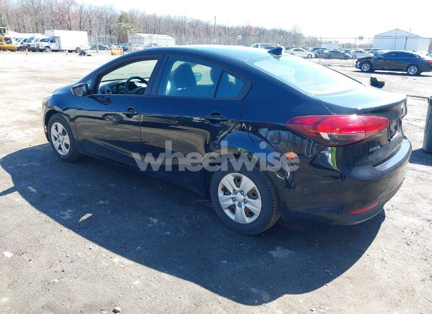 Photo 3 of 2018 Kia Forte LX (VIN 3KPFK4A70JE235109)