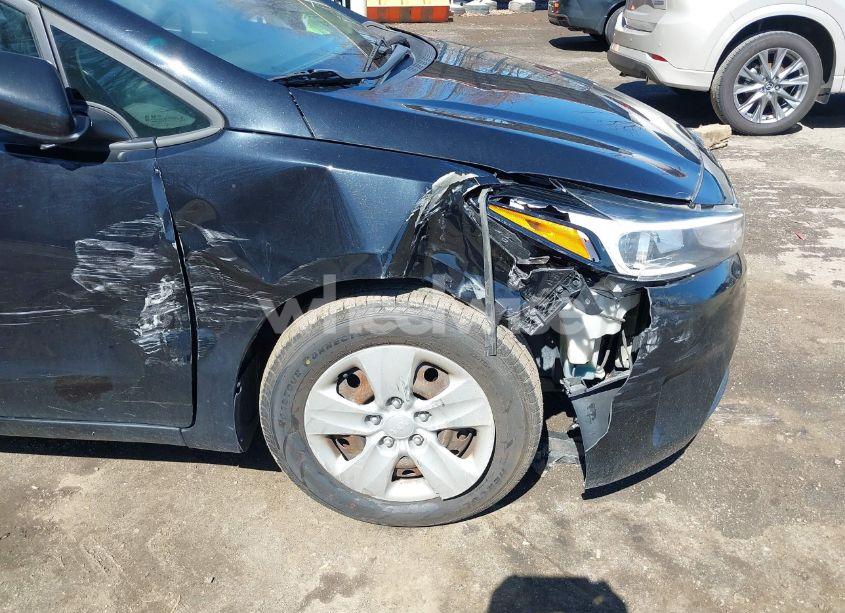 Photo 6 of 2018 Kia Forte LX (VIN 3KPFK4A70JE235109)