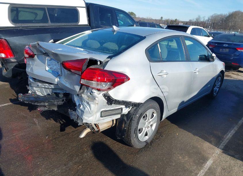 Photo 4 of 2018 Kia Forte LX (VIN 3KPFK4A70JE244053)