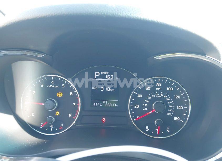 Photo 7 of 2018 Kia Forte LX (VIN 3KPFK4A70JE244053)