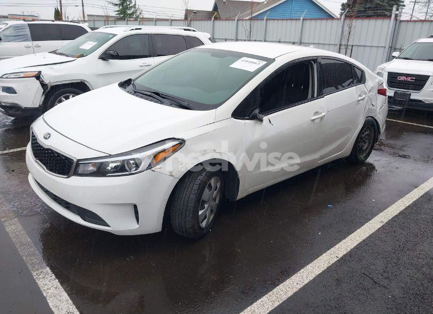 Photo 2 of 2018 Kia Forte LX (VIN 3KPFK4A70JE245753)