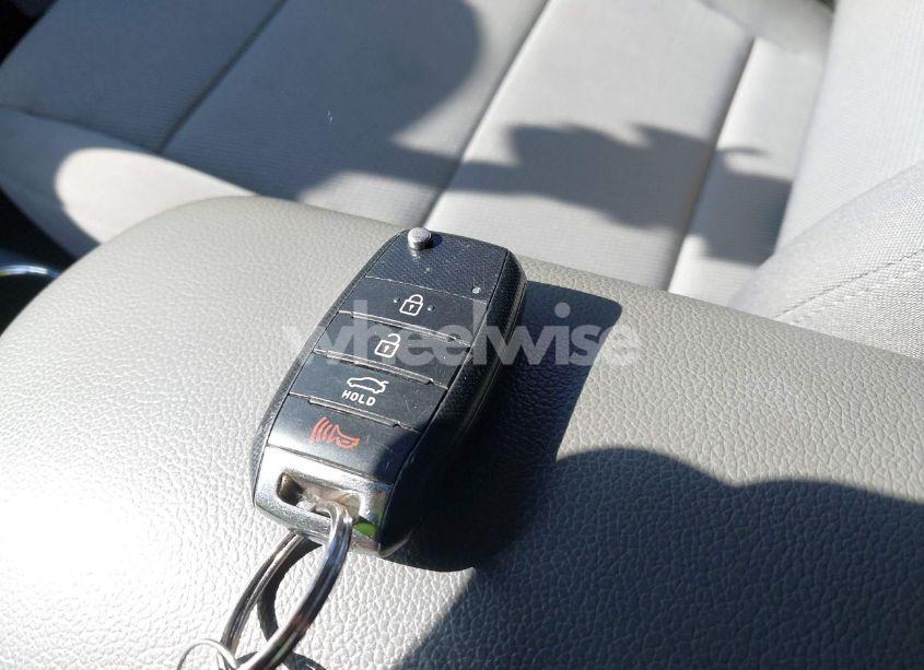 Photo 11 of 2018 Kia Forte LX (VIN 3KPFK4A70JE269440)