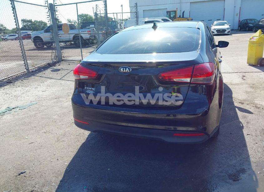 Photo 16 of 2018 Kia Forte LX (VIN 3KPFK4A70JE269440)
