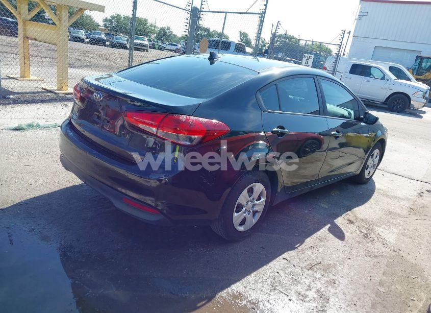 Photo 4 of 2018 Kia Forte LX (VIN 3KPFK4A70JE269440)