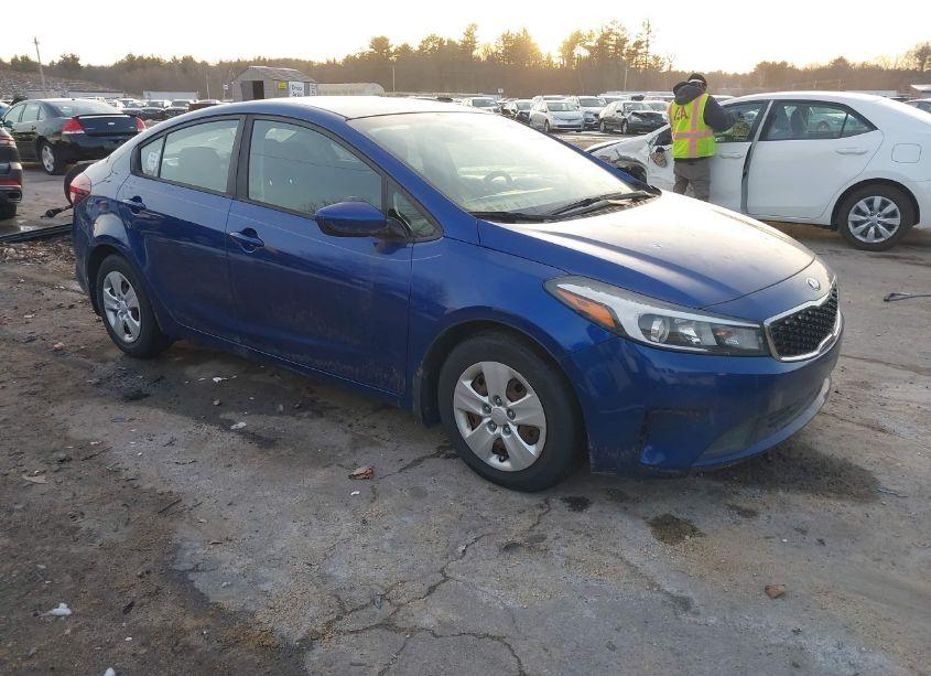 2017 Kia Forte LX (VIN 3KPFK4A71HE012412) main photo