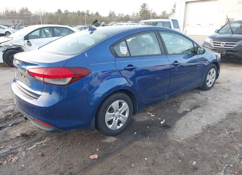 Photo 4 of 2017 Kia Forte LX (VIN 3KPFK4A71HE012412)