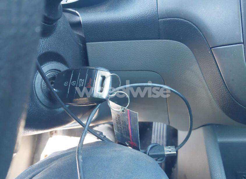 Photo 11 of 2017 Kia Forte LX (VIN 3KPFK4A71HE012605)