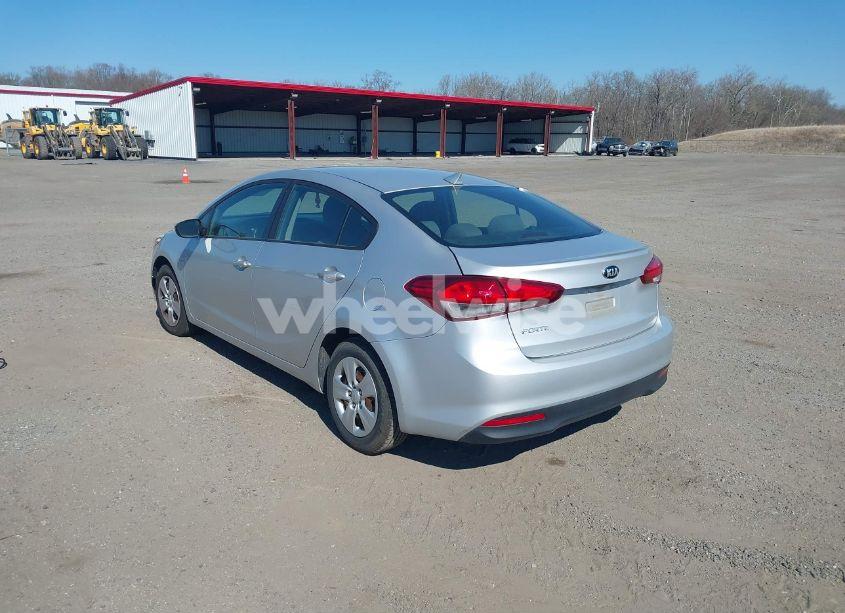 Photo 3 of 2017 Kia Forte LX (VIN 3KPFK4A71HE012605)