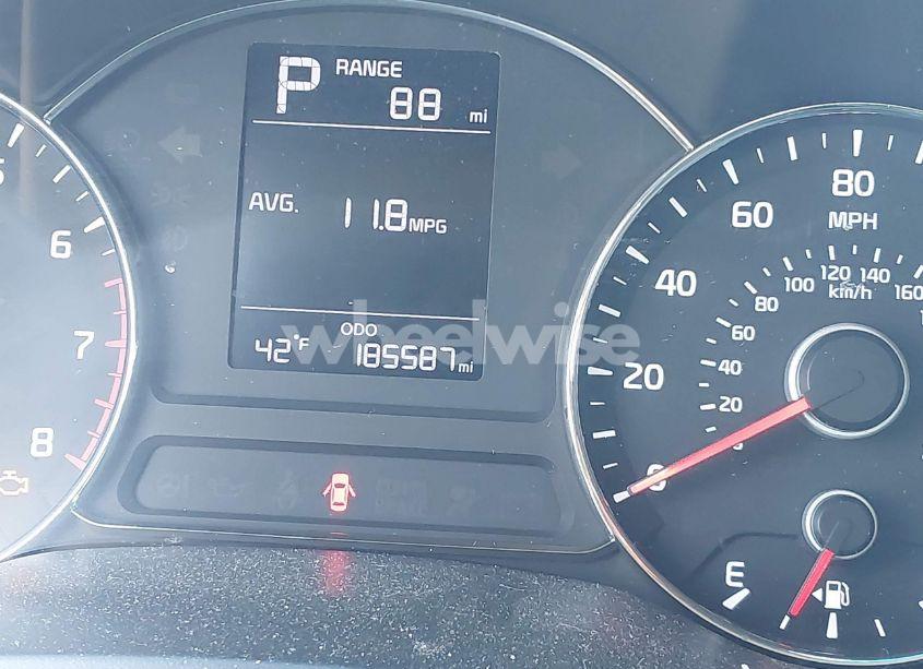 Photo 7 of 2017 Kia Forte LX (VIN 3KPFK4A71HE012605)