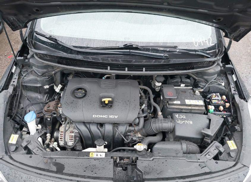 Photo 10 of 2017 Kia Forte LX (VIN 3KPFK4A71HE026942)