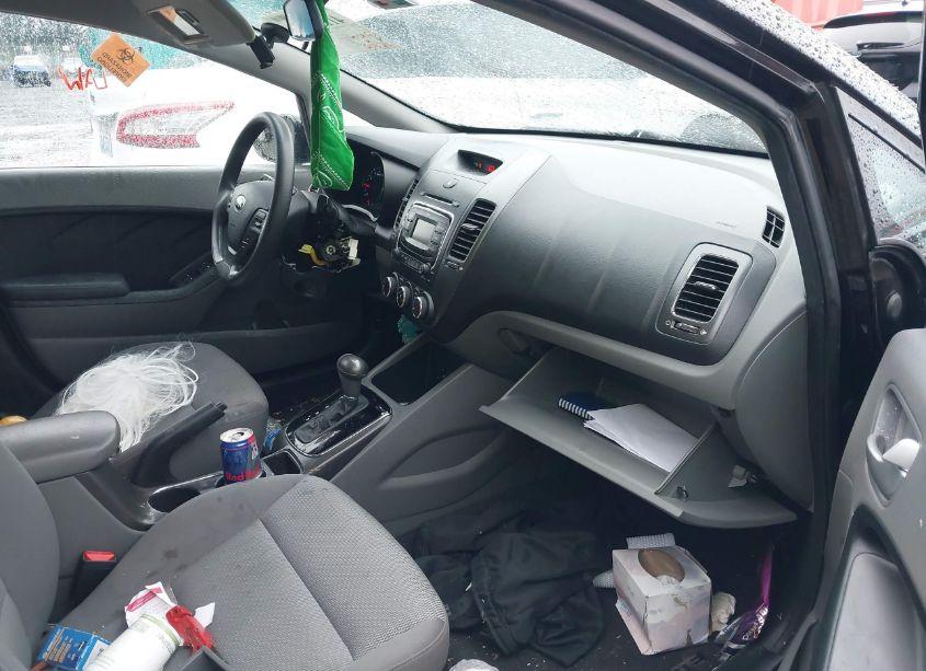 Photo 5 of 2017 Kia Forte LX (VIN 3KPFK4A71HE026942)