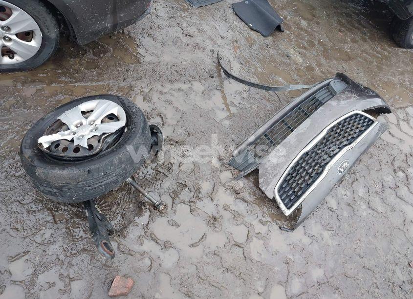 Photo 12 of 2017 Kia Forte LX (VIN 3KPFK4A71HE049539)