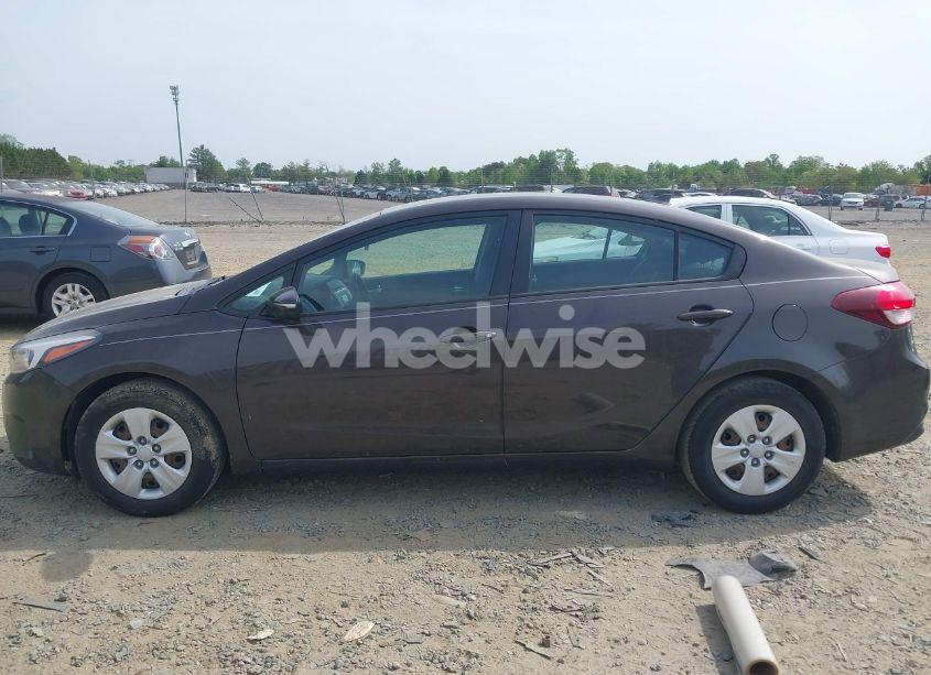 Photo 14 of 2017 Kia Forte LX (VIN 3KPFK4A71HE050187)