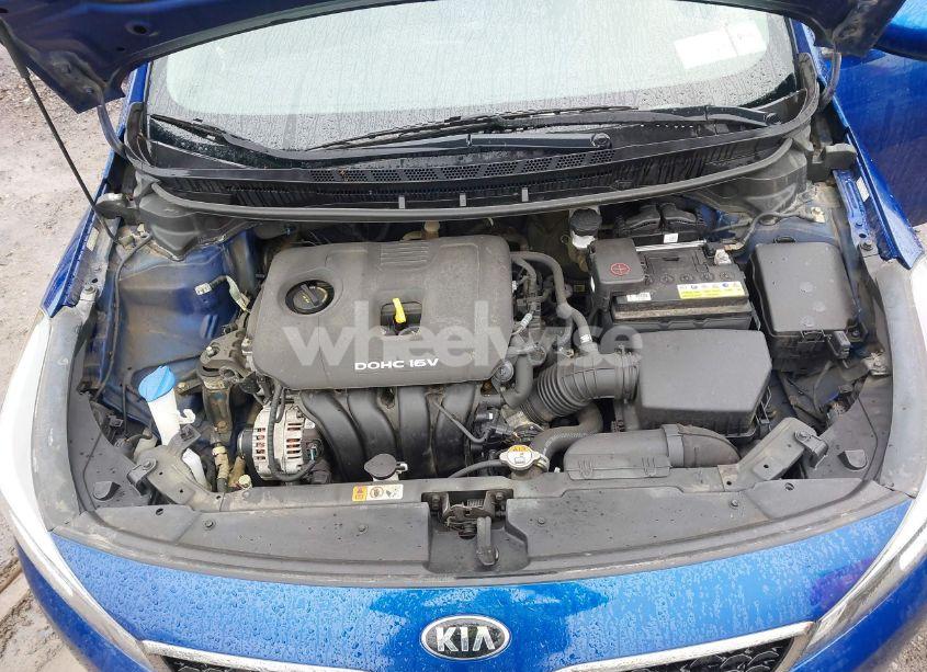 Photo 10 of 2017 Kia Forte LX (VIN 3KPFK4A71HE052215)