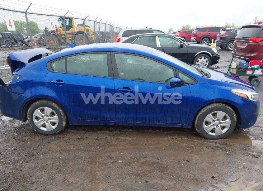 Photo 14 of 2017 Kia Forte LX (VIN 3KPFK4A71HE052215)