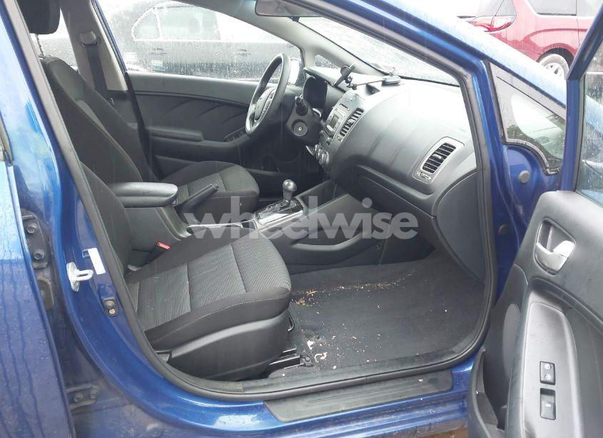 Photo 5 of 2017 Kia Forte LX (VIN 3KPFK4A71HE052215)