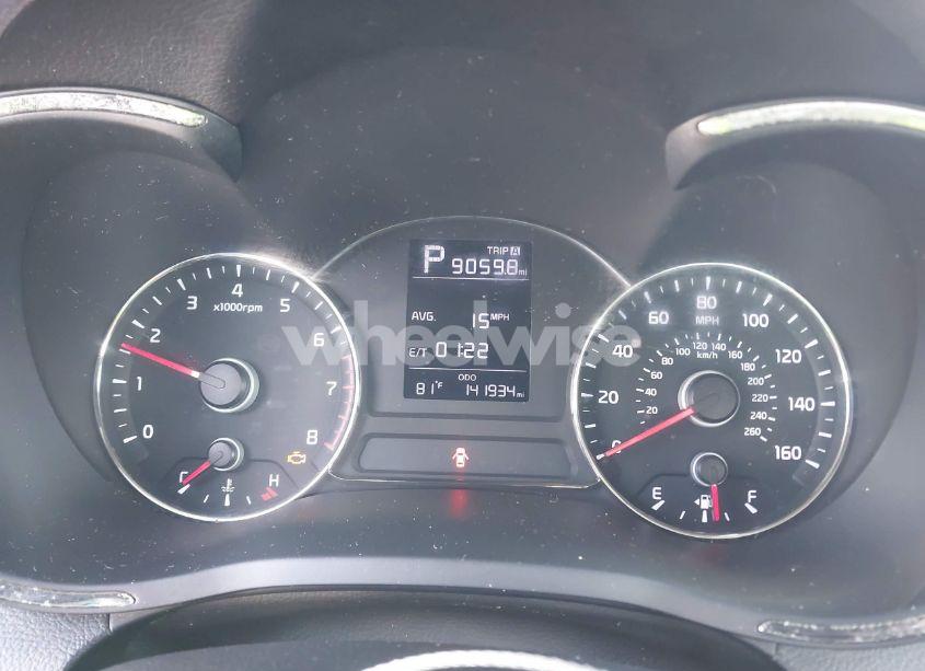 Photo 7 of 2017 Kia Forte LX (VIN 3KPFK4A71HE089779)